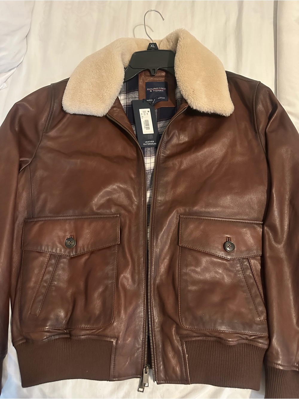 Roundtree & Yorke Men's Brown Leather Bomber Jacket with Cream Shearling Collar
